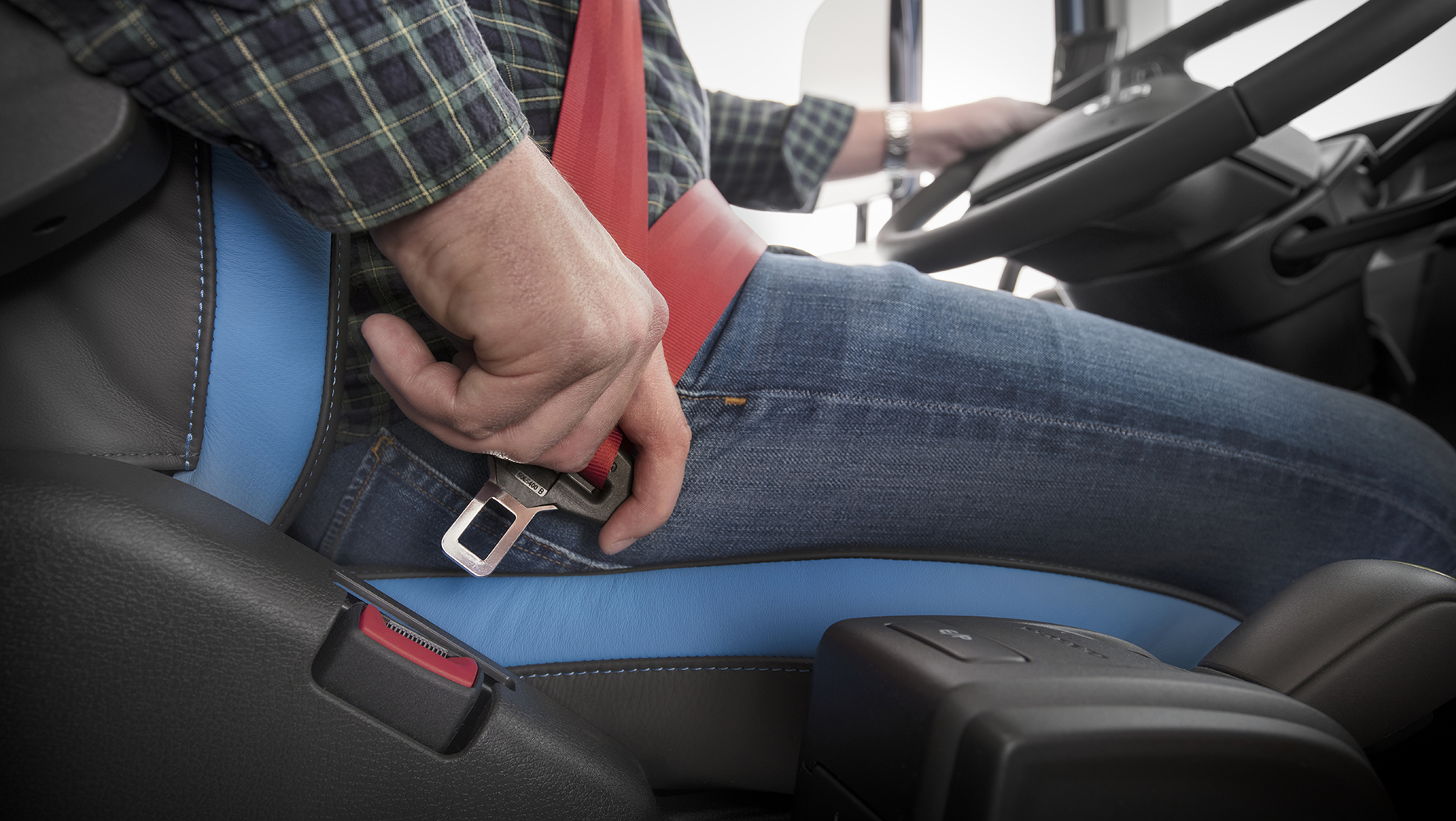 Volvo sales seat belt