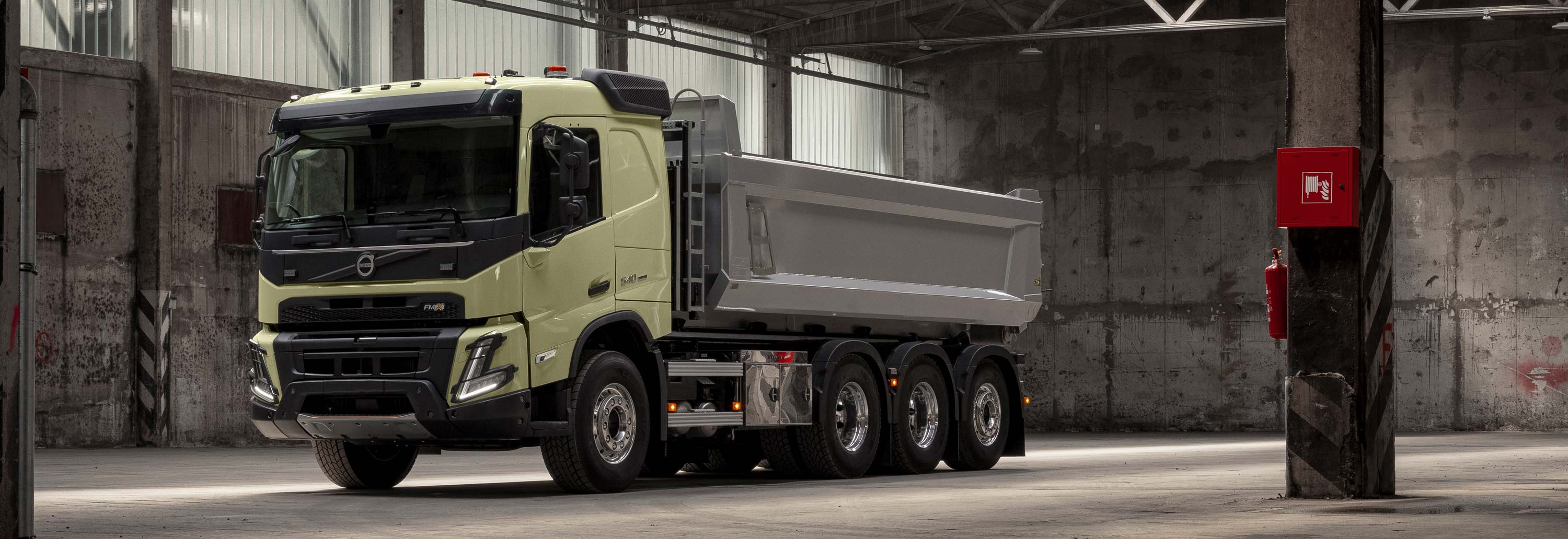 VOLVO FMX 2022 the new generation off-road truck with 540 hp engine 